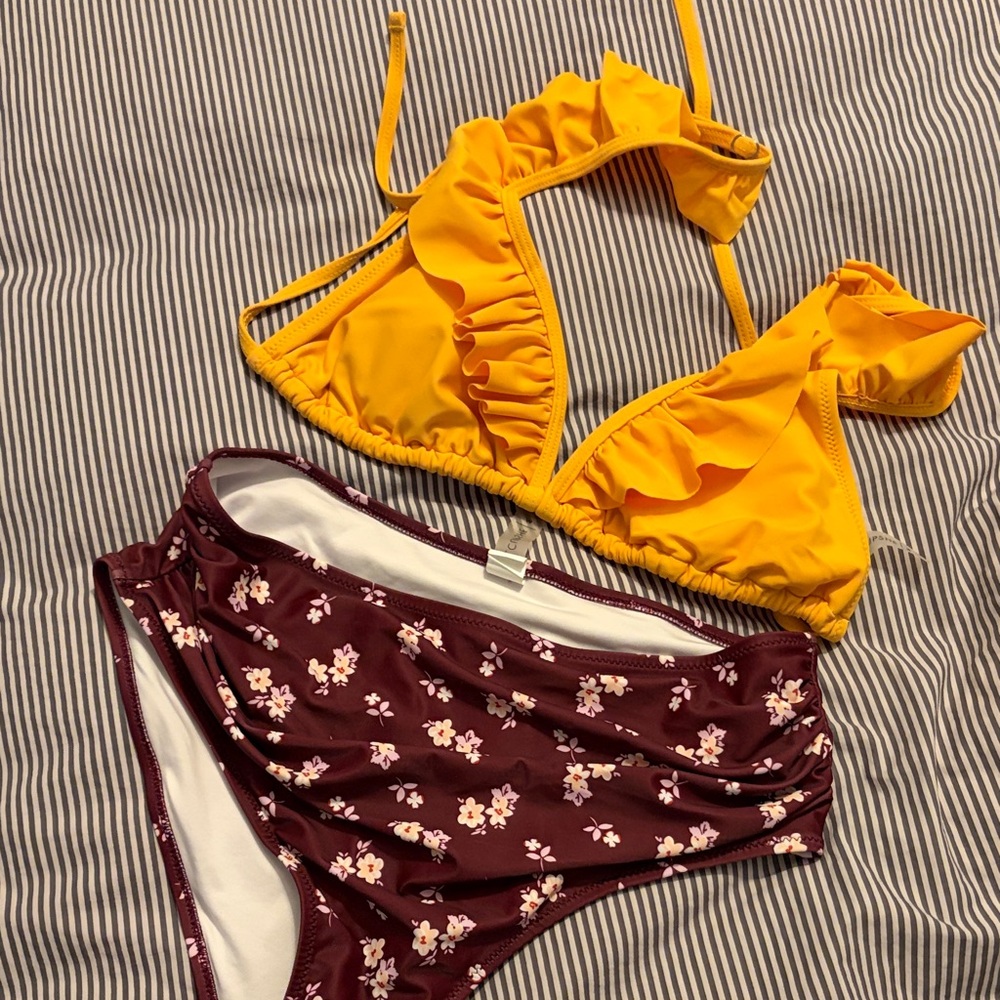 Cupshe Yellow Ruffle Bikini Top with Floral Bottom